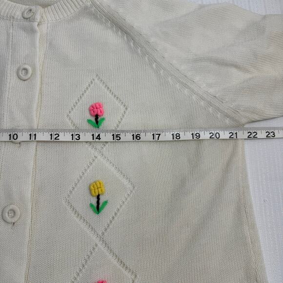 Vintage White Hand Embroidered Rosebud Knit Cardigan Sweater Cottagecore Grandma - Picture 4 of 6